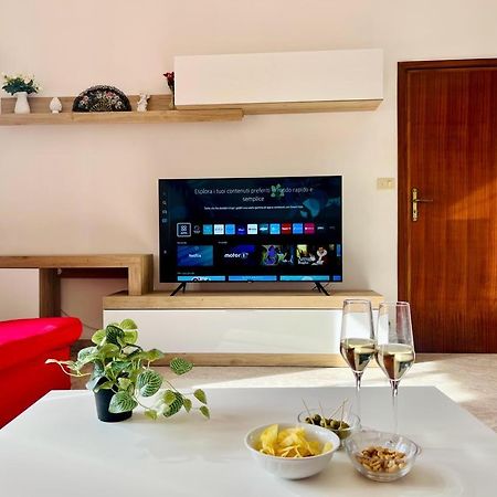 Appartamento Betti, San Giuliano Mare Ріміні Екстер'єр фото