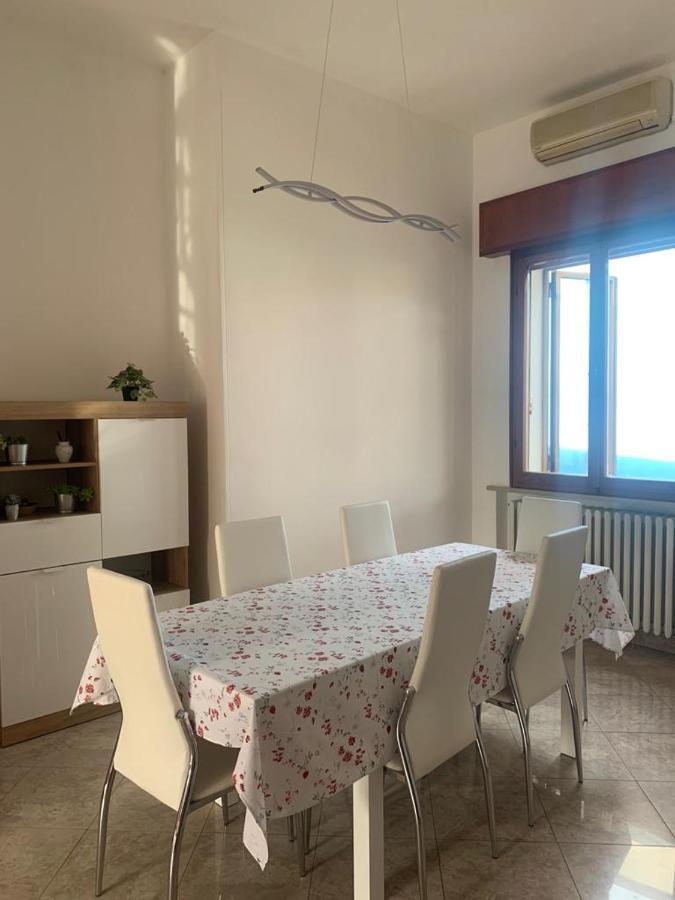 Appartamento Betti, San Giuliano Mare Ріміні Екстер'єр фото